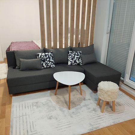 Apartman Enem Мостар Екстериор снимка