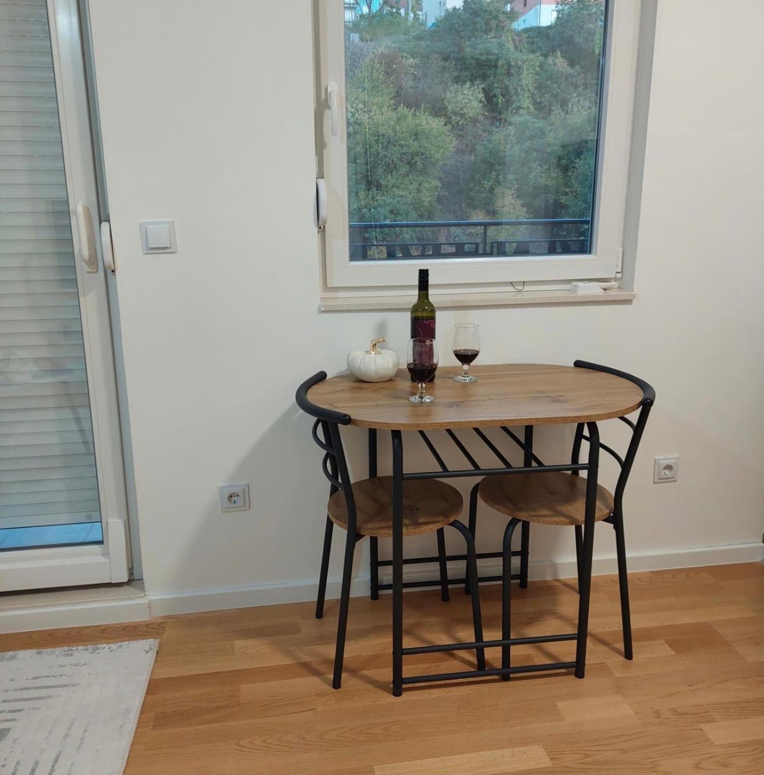 Apartman Enem Мостар Екстериор снимка