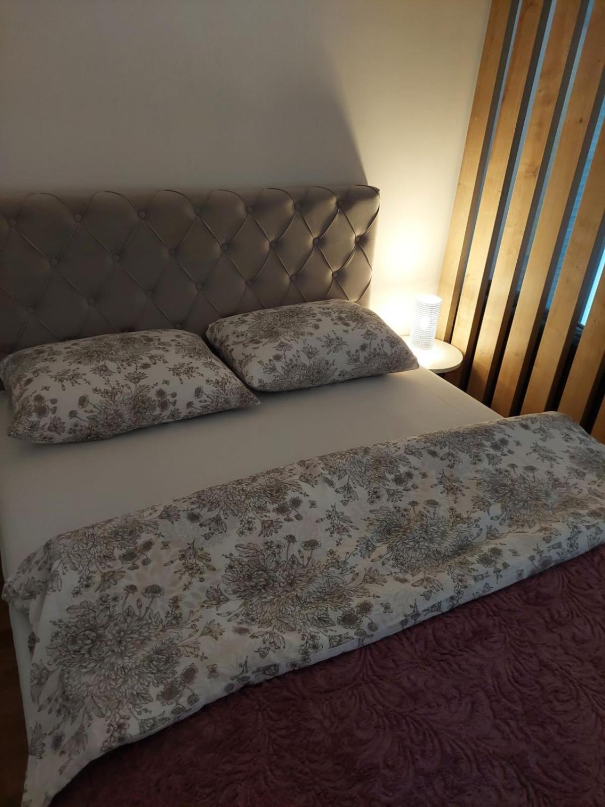 Apartman Enem Мостар Екстериор снимка